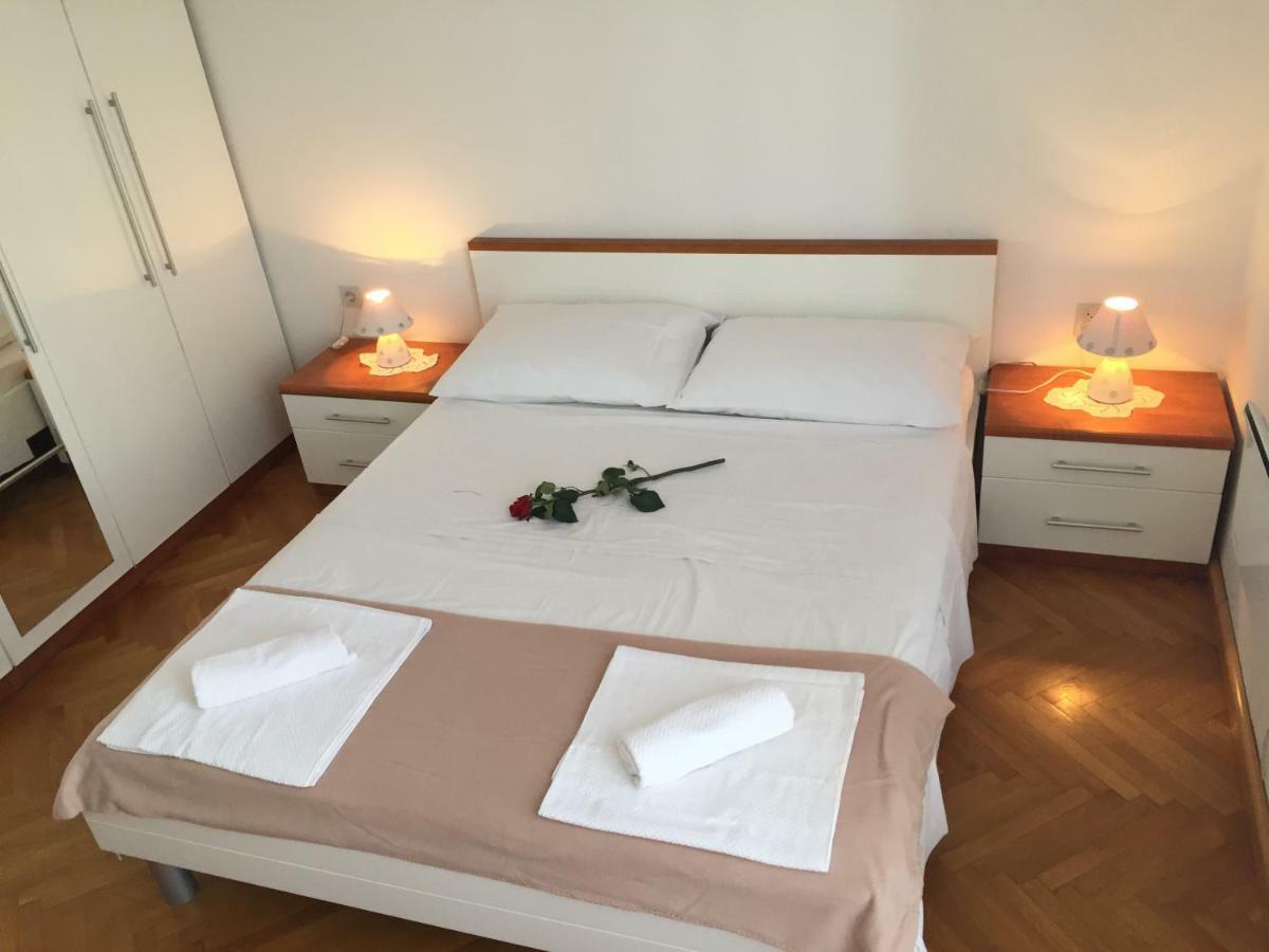 Apartment Trstenik Split Exterior photo